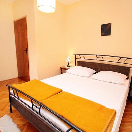 Apartments With A Parking Space Novi Vinodolski - 2423 Ngoại thất bức ảnh